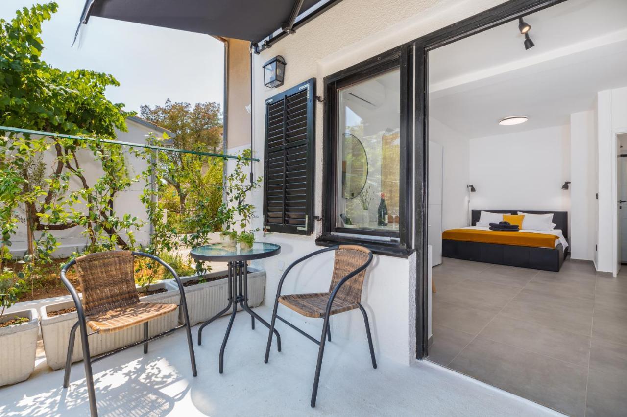 3 Minutes From The Beach: Lovely Studio Apartment Pula Dış mekan fotoğraf