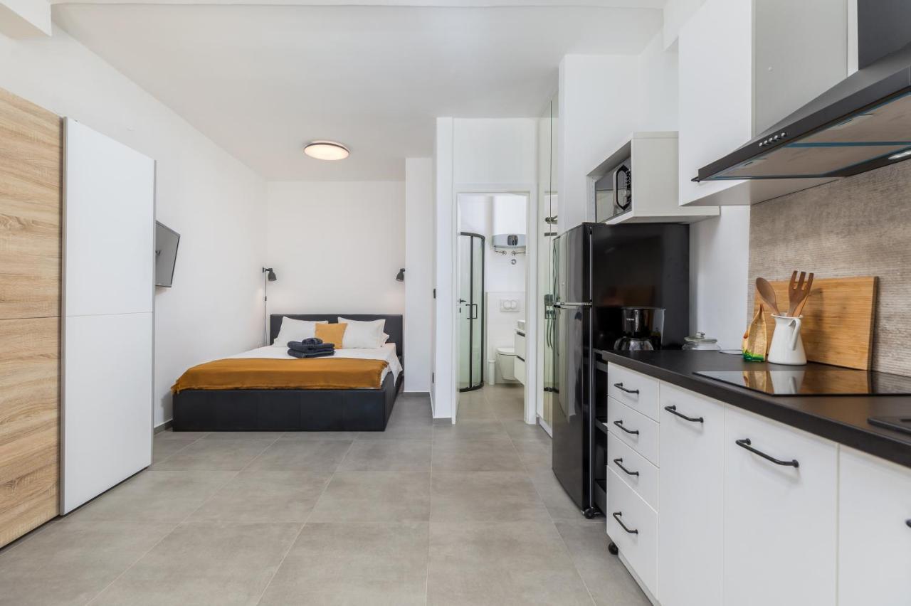 3 Minutes From The Beach: Lovely Studio Apartment Pula Dış mekan fotoğraf
