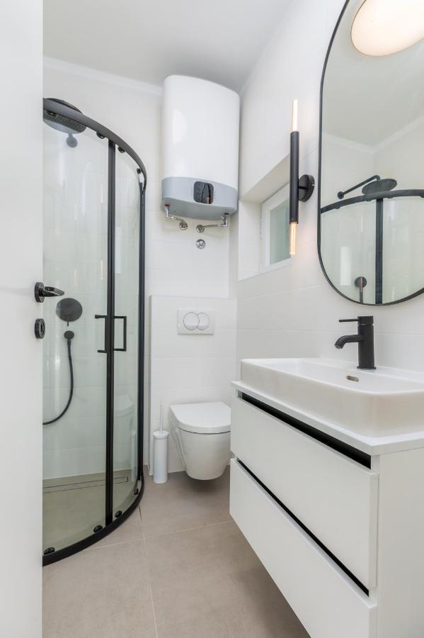 3 Minutes From The Beach: Lovely Studio Apartment Pula Dış mekan fotoğraf
